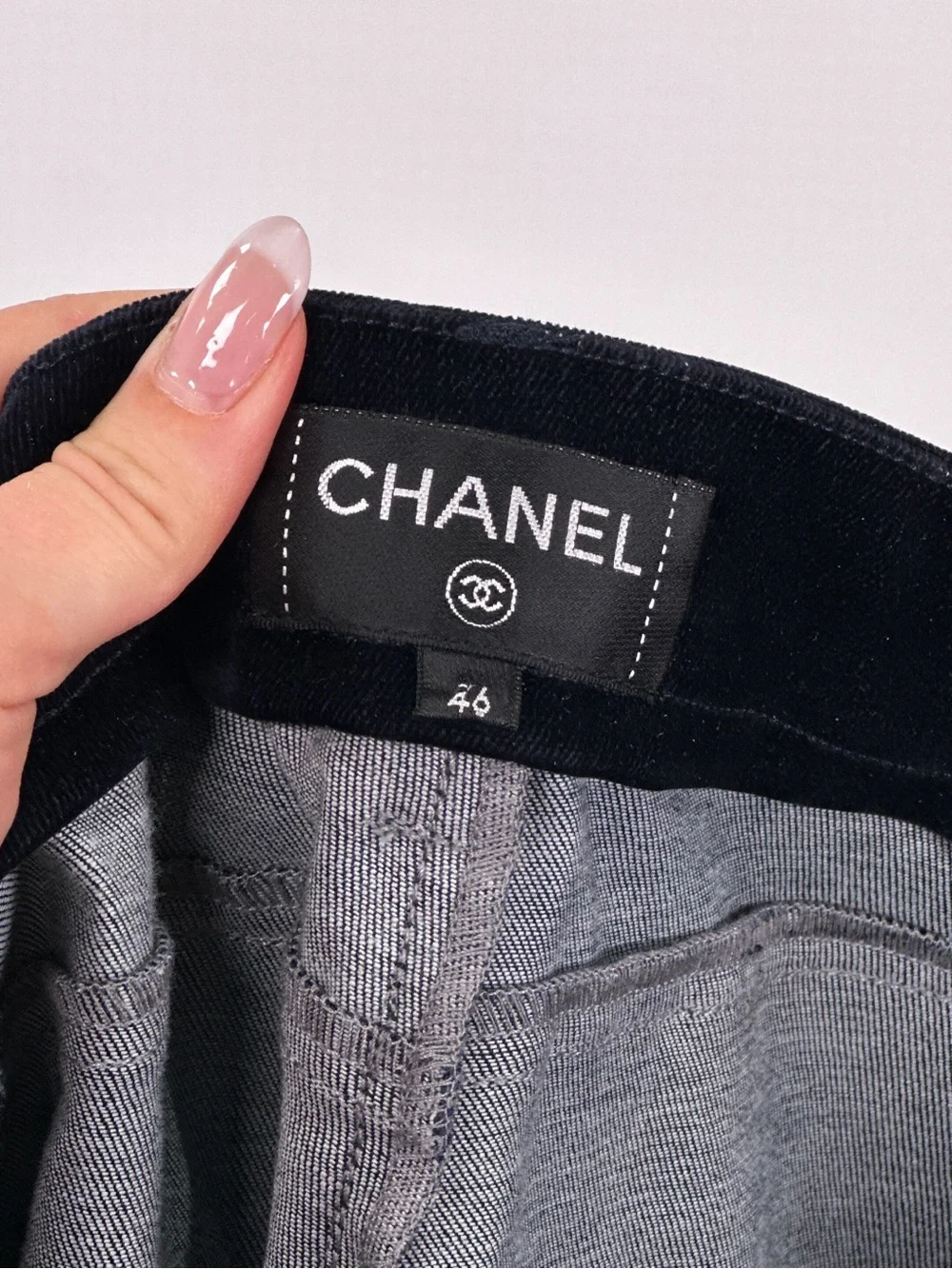 Chanel 17A CC Lion Button Straight Leg Velvet Pants Navy Blue FR 46